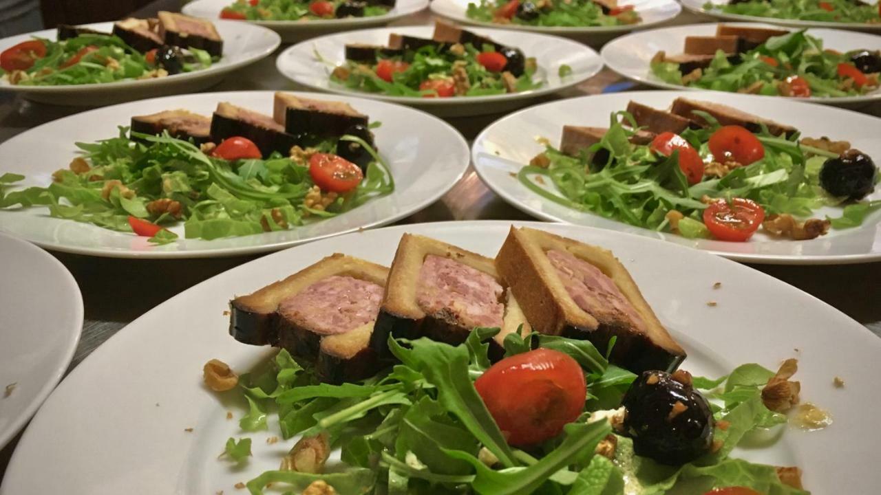Domaine De L'Amiral Bed & Breakfast Saint-Laurent-du-Pape Екстериор снимка