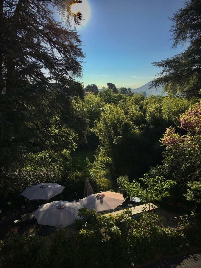 Domaine De L'Amiral Bed & Breakfast Saint-Laurent-du-Pape Екстериор снимка