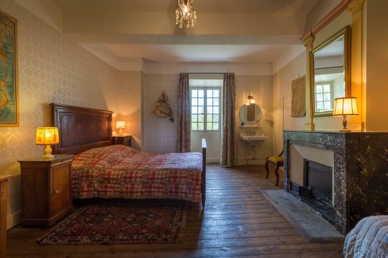 Domaine De L'Amiral Bed & Breakfast Saint-Laurent-du-Pape Екстериор снимка