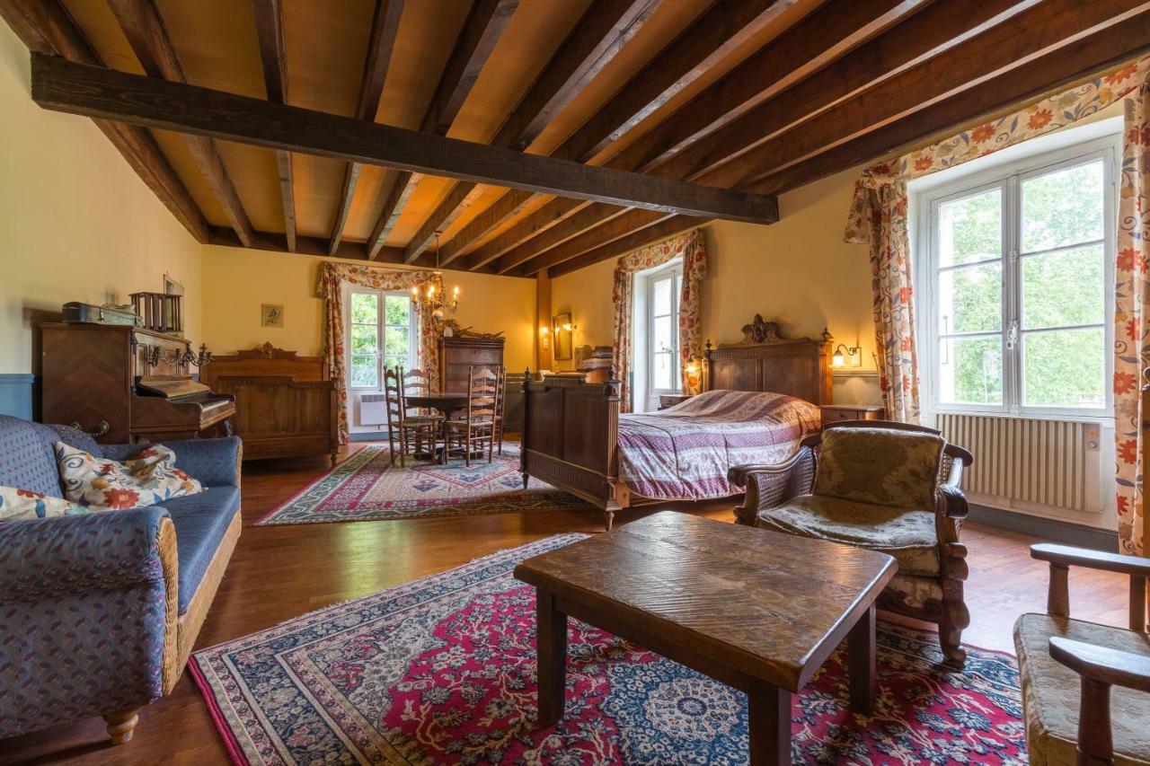 Domaine De L'Amiral Bed & Breakfast Saint-Laurent-du-Pape Екстериор снимка