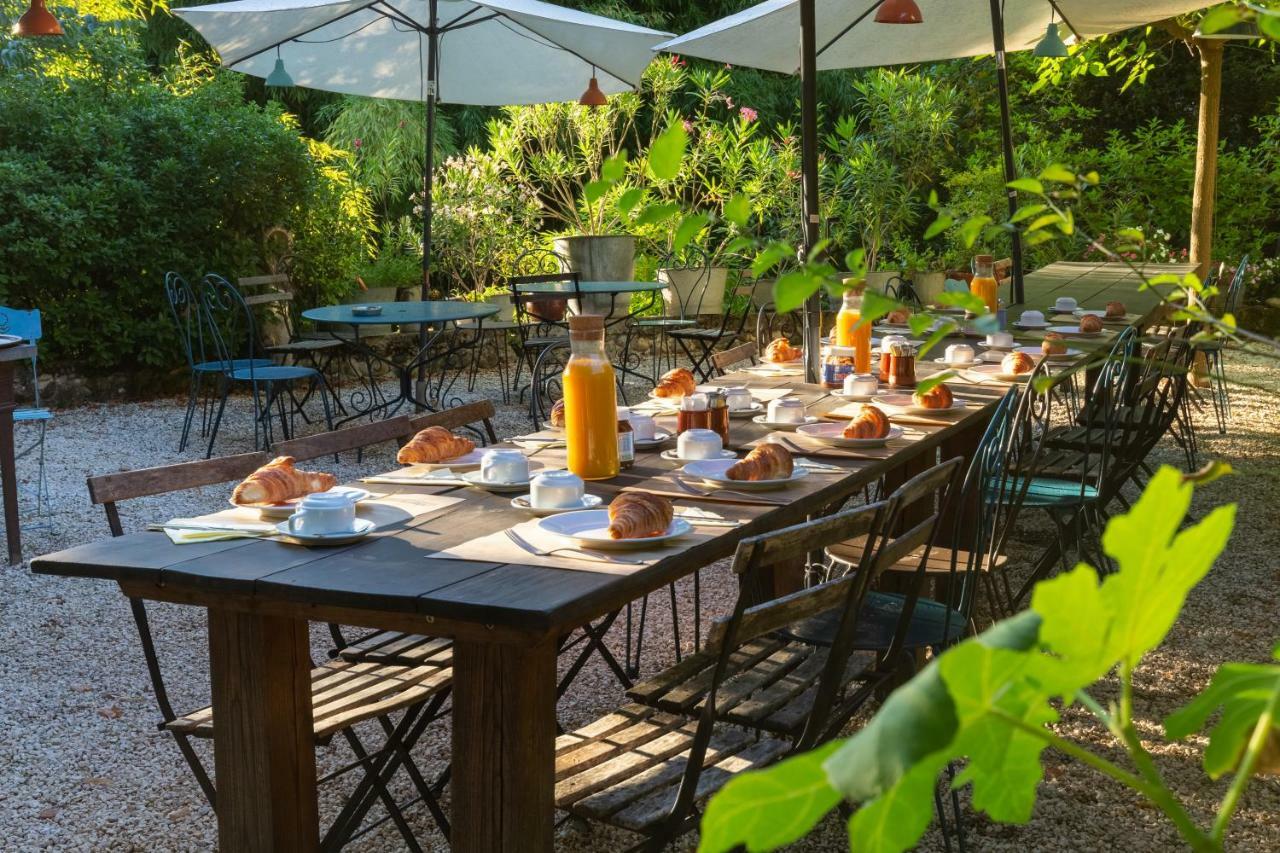 Domaine De L'Amiral Bed & Breakfast Saint-Laurent-du-Pape Екстериор снимка